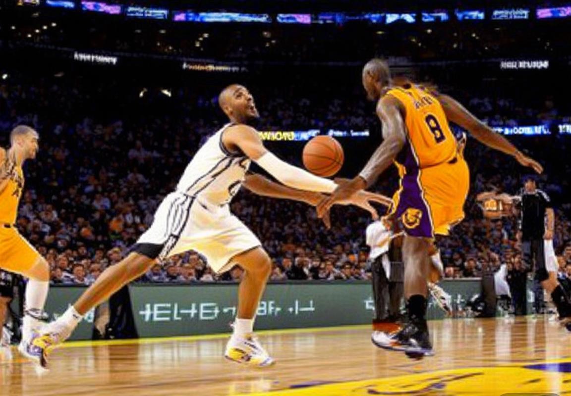 2013湖篮巅峰对决：战术智慧与精彩瞬间回顾(图3)